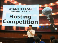 手持麦克风之时——记高二年级英语晚会主持人大赛